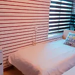 B & J Open Guest House - Hostel