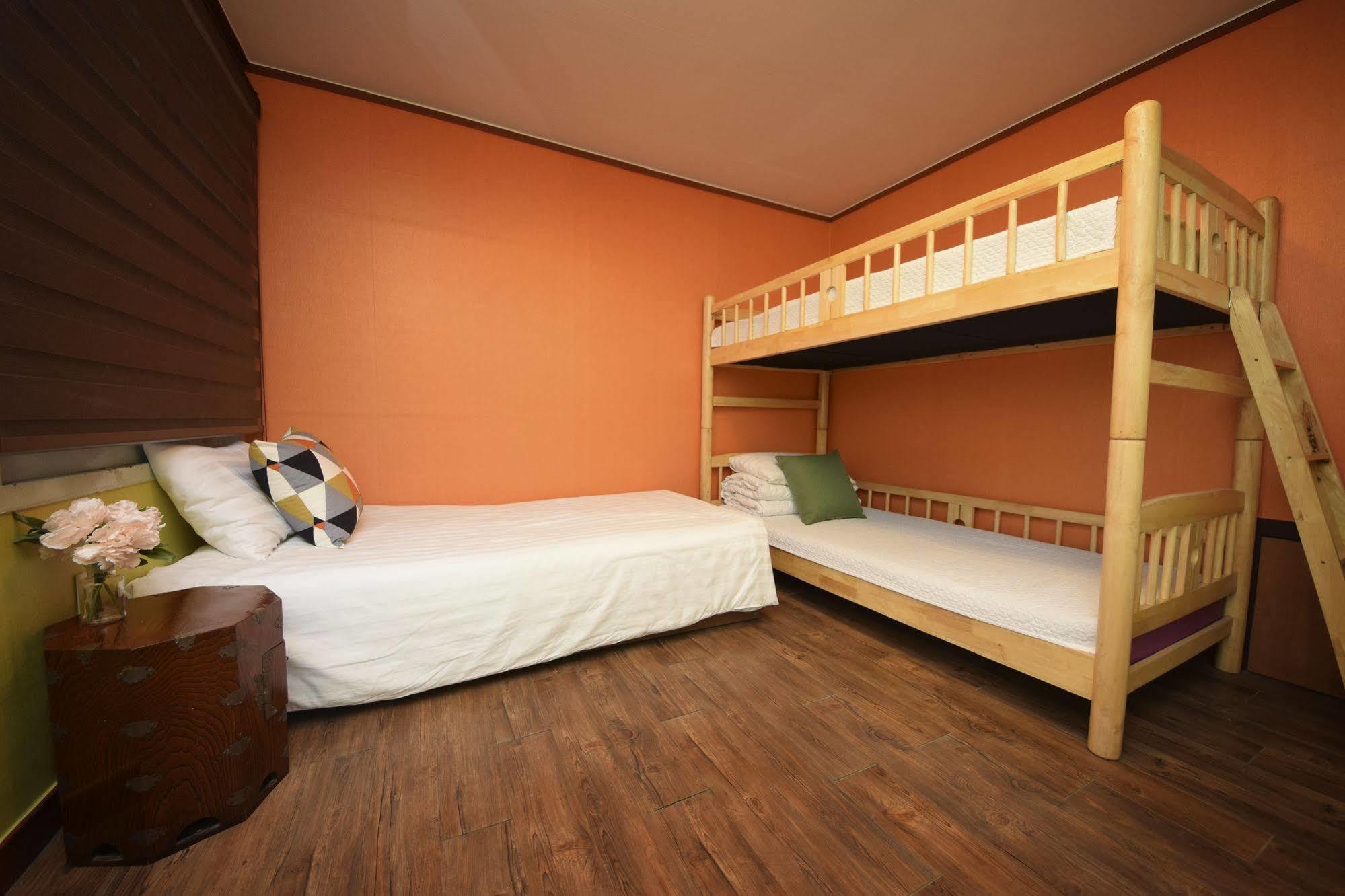 B & J Open - Hotel Seoul